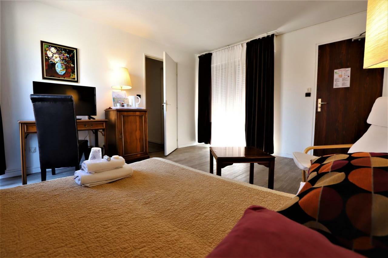 Hotel Des Tuileries นีมส์ ภายนอก รูปภาพ