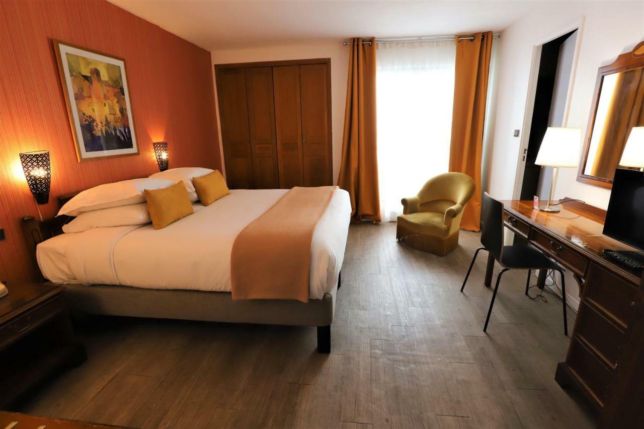 Hotel Des Tuileries นีมส์ ภายนอก รูปภาพ